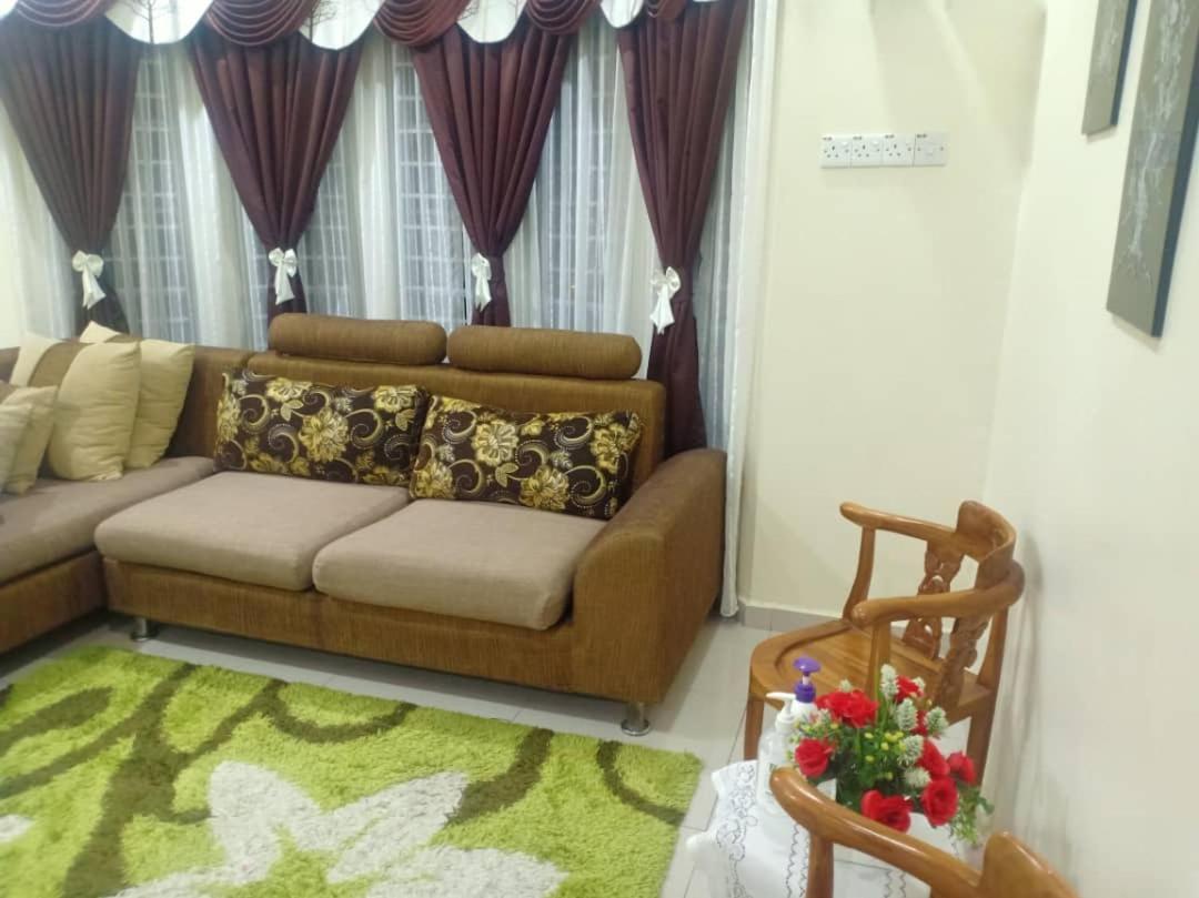 Kh Homestay Comfy N Calm Seri Manjung Kültér fotó