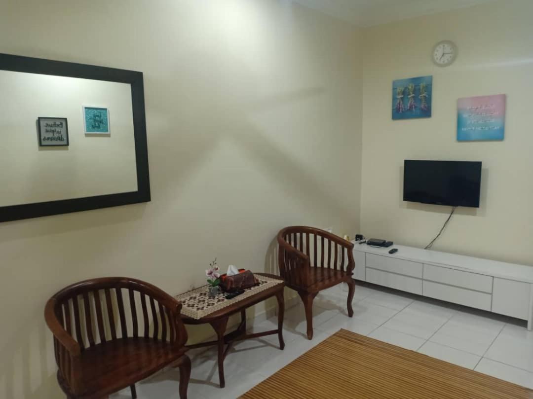 Kh Homestay Comfy N Calm Seri Manjung Kültér fotó