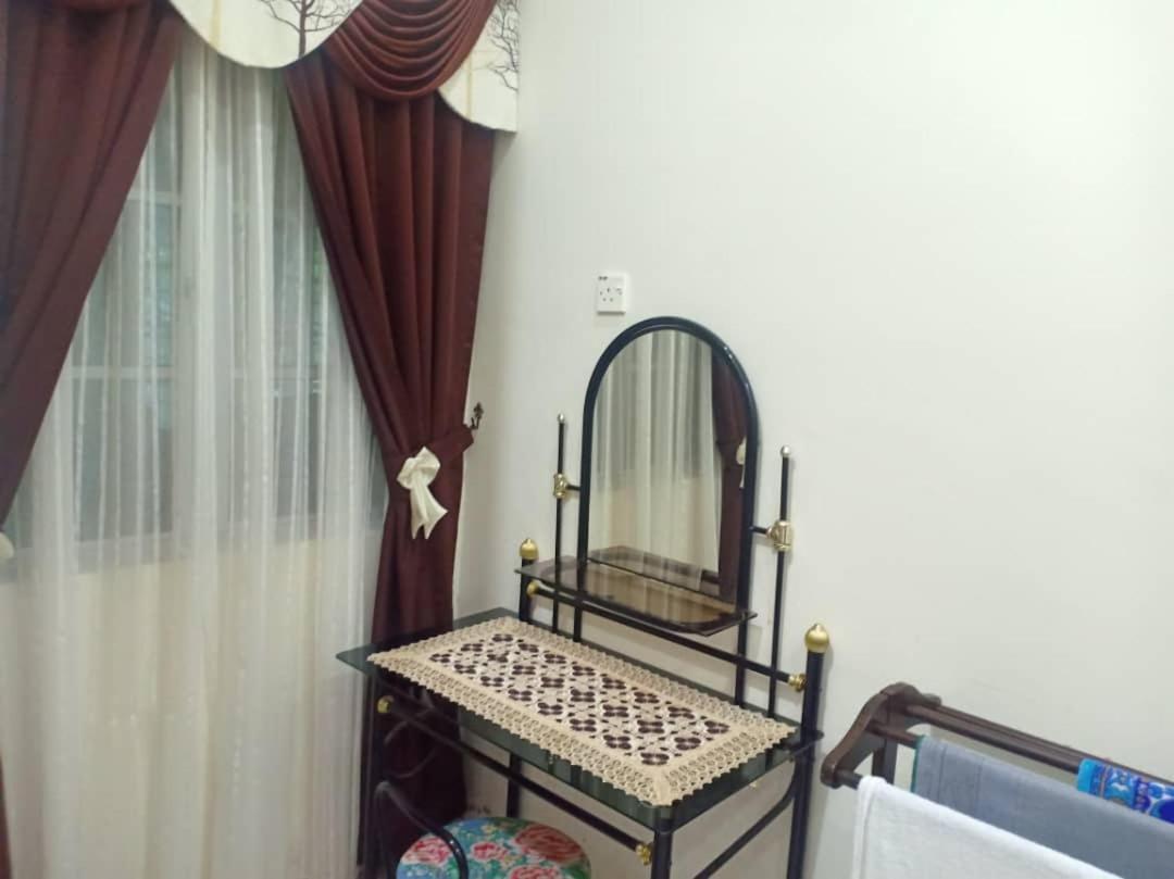 Kh Homestay Comfy N Calm Seri Manjung Kültér fotó
