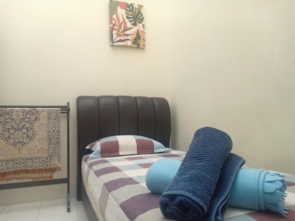 Kh Homestay Comfy N Calm Seri Manjung Kültér fotó