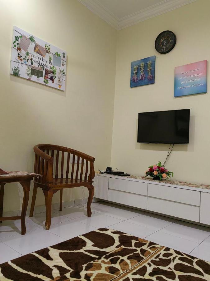 Kh Homestay Comfy N Calm Seri Manjung Kültér fotó